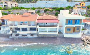 Ancient villa right on the sea in Corinthia, Peloponnese, Greece for 260,000 €