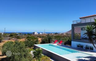Land plot 4,626 m² in Kalathas for 1,075,000 €