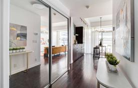 Apartment – York Street, Old Toronto, Toronto,  Ontario,   Canada for C$782,000