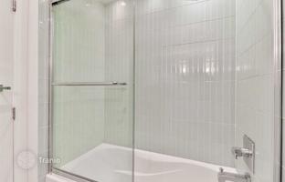 5-bedroom apartment in John Street for C$923,000