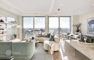 Penthouse with a roof-top terrace in The City of London, UK for £3,800,000
