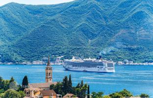 4-bedroom villa 414 m² in Kotor city for 2,500,000 €