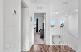 4-bedroom house 260 m² in Lighthouse Point for $725,000