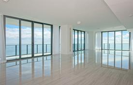 Ocean view apartment with a large terrace of 195 m² in a residential complex with a conference room and a swimming pool, Sunny Isles Beach. Price on request