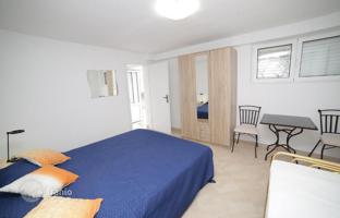 9-room house 375 m² in Supetar for 680,000 €