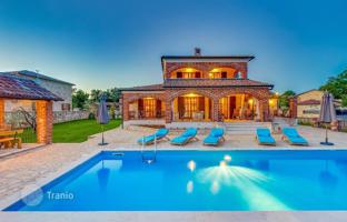 4-bedroom house 205 m² in Višnjan for 650,000 €
