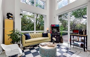 2-bedroom apartments in condo 128 m² in Miami for $650,000