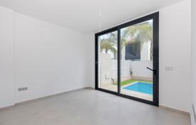 3-bedrooms villa 140 m² in Villamartin, Spain for 339,000 €