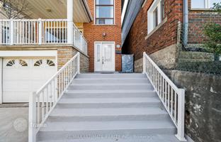 6-bedroom house in York for C$1,614,000