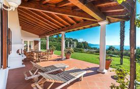 Exclusive villa with a beautiful lake view in Padenghe sul Garda, Lombardy, Italy for 900,000 €