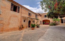 Traditional villa with a large plot, a swimming pool in Santanyi, Mallorca, Spain for 3,850,000 €