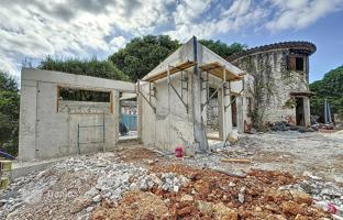 2-bedroom villa in Cap d'Antibes for 1,980,000 €