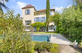 Detached house – Ile-de-France, France for 3,150,000 €