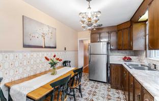 9-bedroom house in Etobicoke for C$1,659,000