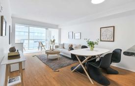 Apartment – King Street, Old Toronto, Toronto,  Ontario,   Canada for C$913,000