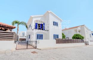 3-bedroom villa in Pernera for 325,000 €