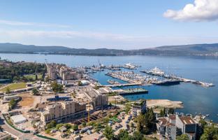3-bedroom penthouse 278 m² in Tivat city for 3,570,000 €