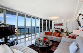 Design apartment on the first line from the ocean in Miami, Florida, USA for $1,190,000