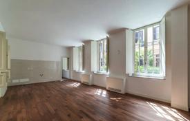Spacious renovated apartment in the historic center of Rome, Italy for 3,995,000 €