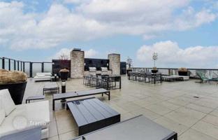 3-bedroom apartment in Dundas Street East for C$1,186,000