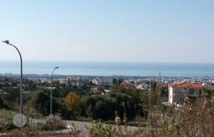 Land plot 747 m² in Konia for 350,000 €
