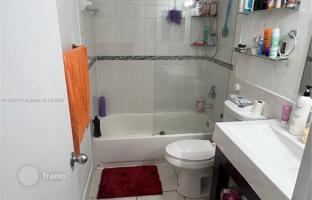3-bedroom house 94 m² in West End for $440,000