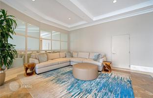 3-bedroom apartments in condo 213 m² in Miami for $2,500,000