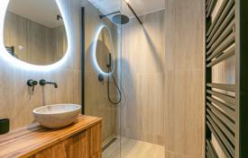 TWO-BEDROOM APARTMENT — MONT D'ARBOIS — FULLY RENOVATED for 945,000 €