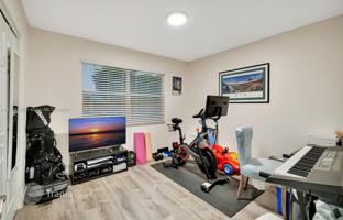 3-bedroom house 163 m² in West End for $654,000