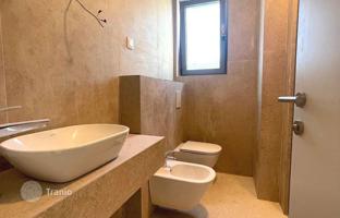2-bedroom apartment 74 m² in Becici for 320,000 €