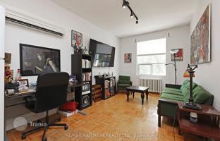 10-bedroom townhouse in Old Toronto for C$2,147,000