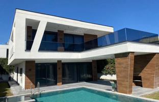 4-bedroom villa 250 m² in Camyuva for 41,646,000 TRY