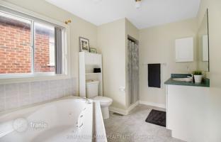 11-bedroom townhouse in Scarborough for C$1,297,000