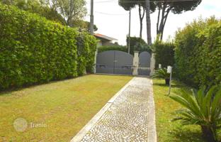 3-bedroom cottage in Pietrasanta for 890,000 €