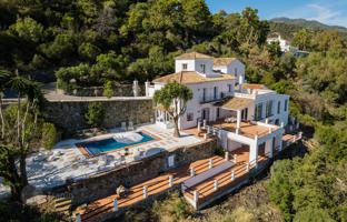 6-bedroom villa 531 m² in Benahavis for 2,695,000 €