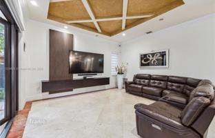 4-bedroom house 551 m² in Hialeah for $3,200,000