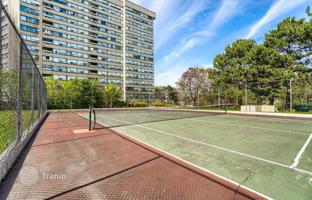 3-bedroom apartment in Etobicoke for C$799,000