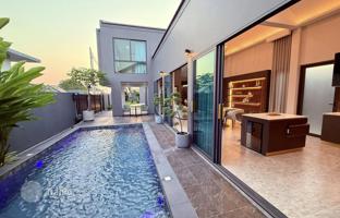 4-bedroom villa 380 m² in Pattaya for $402,000