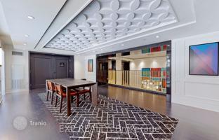 5-bedroom apartment in Bay Street for C$928,000