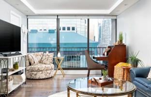 7-bedroom apartment in Harbour Square for C$1,182,000