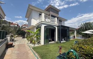 3-bedroom villa 200 m² in Foça for 29,430,000 TRY