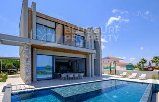 5-bedroom villa in Paralimni for 2,950,000 €