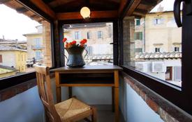 Stylish penthouse in the center of Siena, Tuscany, Italy for 800,000 €