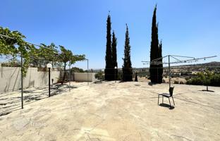 8-room mansion 355 m² in Kalavasos for 850,000 €