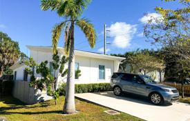 Townhome – Hollywood, Florida, USA for $555,000
