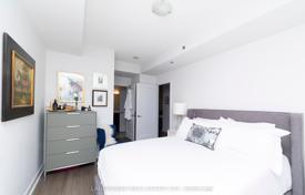 Apartment – Richmond Street West, Old Toronto, Toronto,  Ontario,   Canada for C$818,000