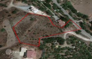 Land plot 5,392 m² in Pyrgos for 800,000 €