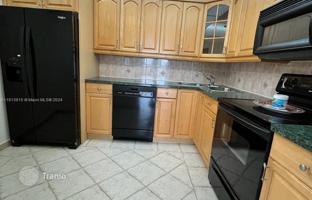 1-bedroom apartments in condo 71 m² in Aventura for $265,000