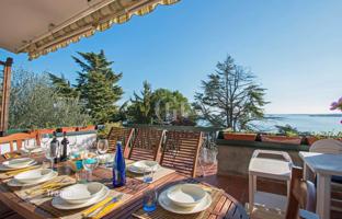 Charming villa with panoramic lake views in Padenghe sul Garda, Italy for 1,200,000 €