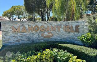 2-bedroom apartments in condo 93 m² in West End for $314,000